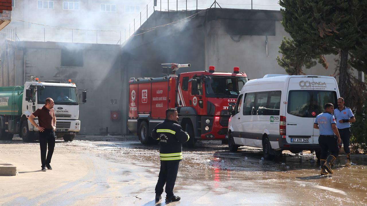 Gaziantep'te tekstil fabrikasında yangın