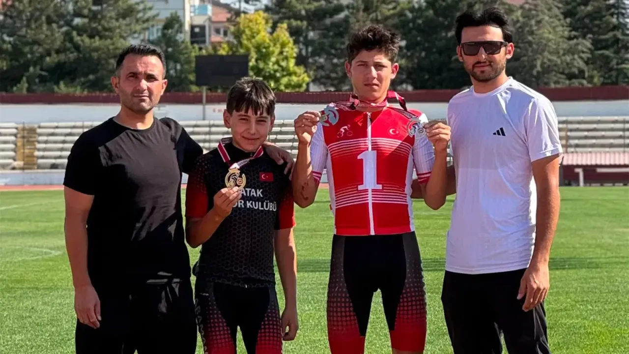 Karamanlı Bisikletçilerden 3 Madalya 2 Derece