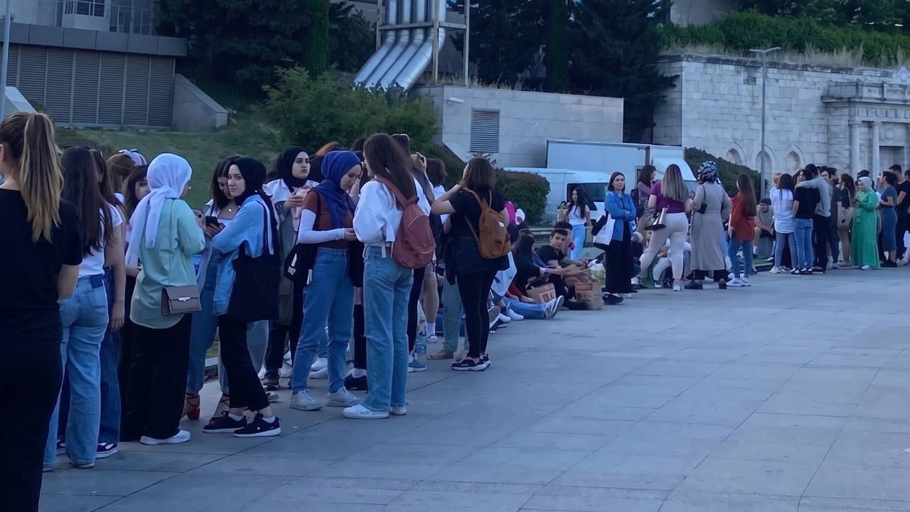 Milyonlar için saat 23.59 çağrısı yapıldı: Bu gece tamamen bitiyor