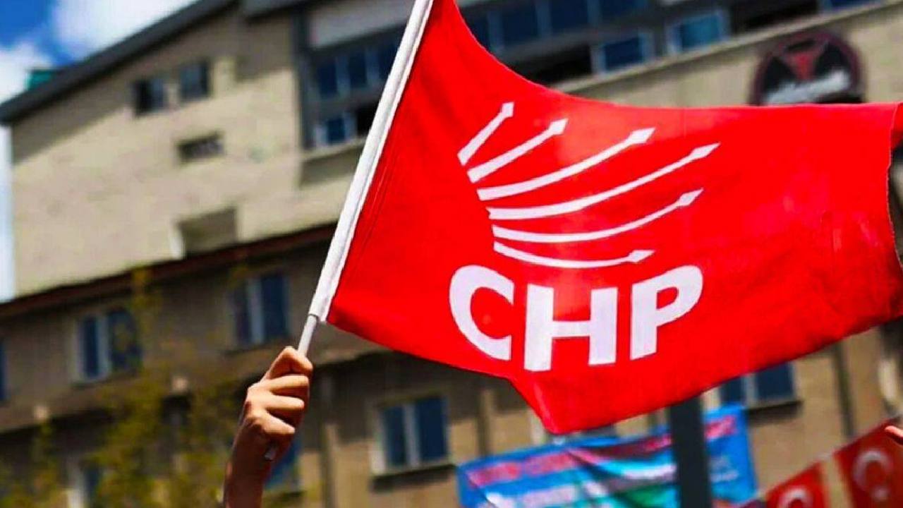 CHP'li belediye meclis üyesi AKP'ye geçti