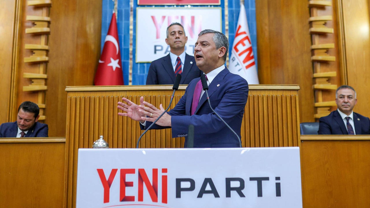 Çerçeve yasa toplantısı: Özgür Özel, oylama öncesi vekillere ne söyledi?