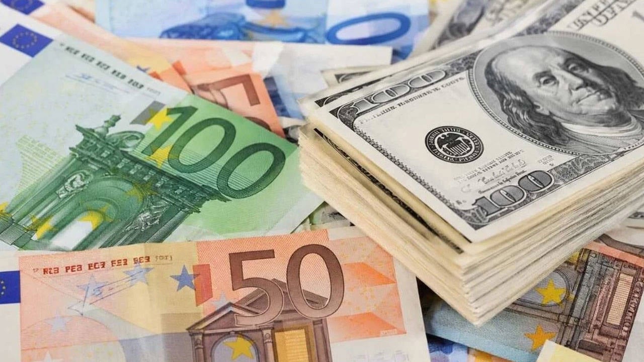 Döviz piyasasında son durum: Dolar ve euro güne yükselişle başladı