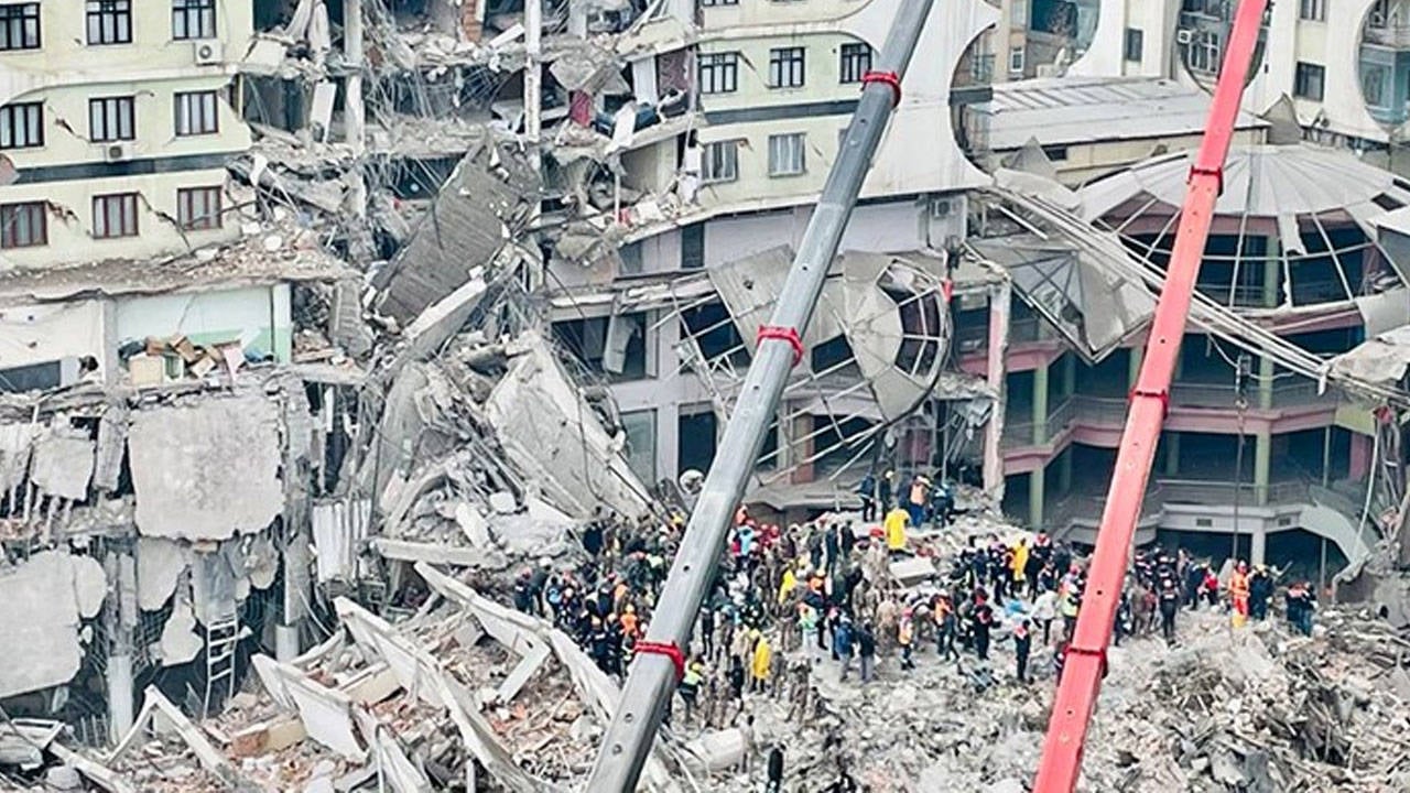 Depremde yıkılan Kırçuval Otel'in bilirkişi raporu: Kusur zinciri ortaya çıktı