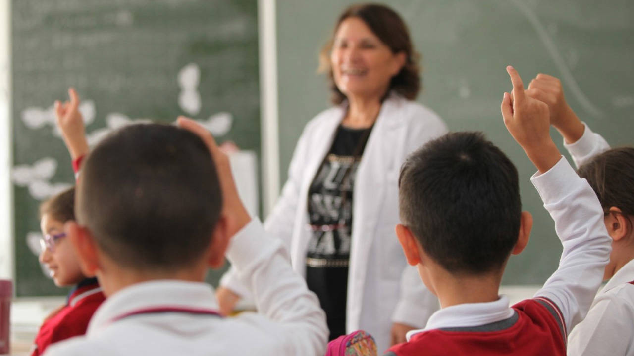 MEB Öğretmen İsteğe Bağlı Yer Değiştirme Başvuru Ekranı: Yer Değiştirme Sonuçları Ne Zaman Açıklanır?
