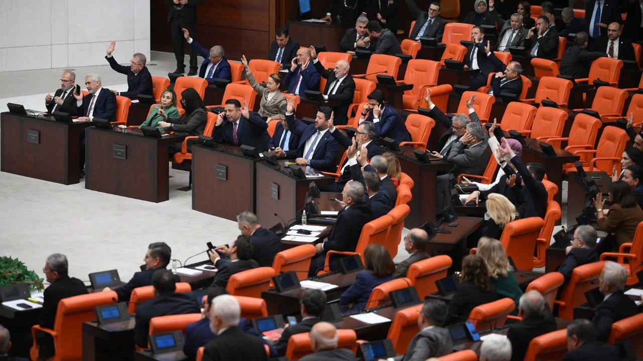 Meclis bütçesi komisyonda: Milletvekillerine 2,8 milyar TL