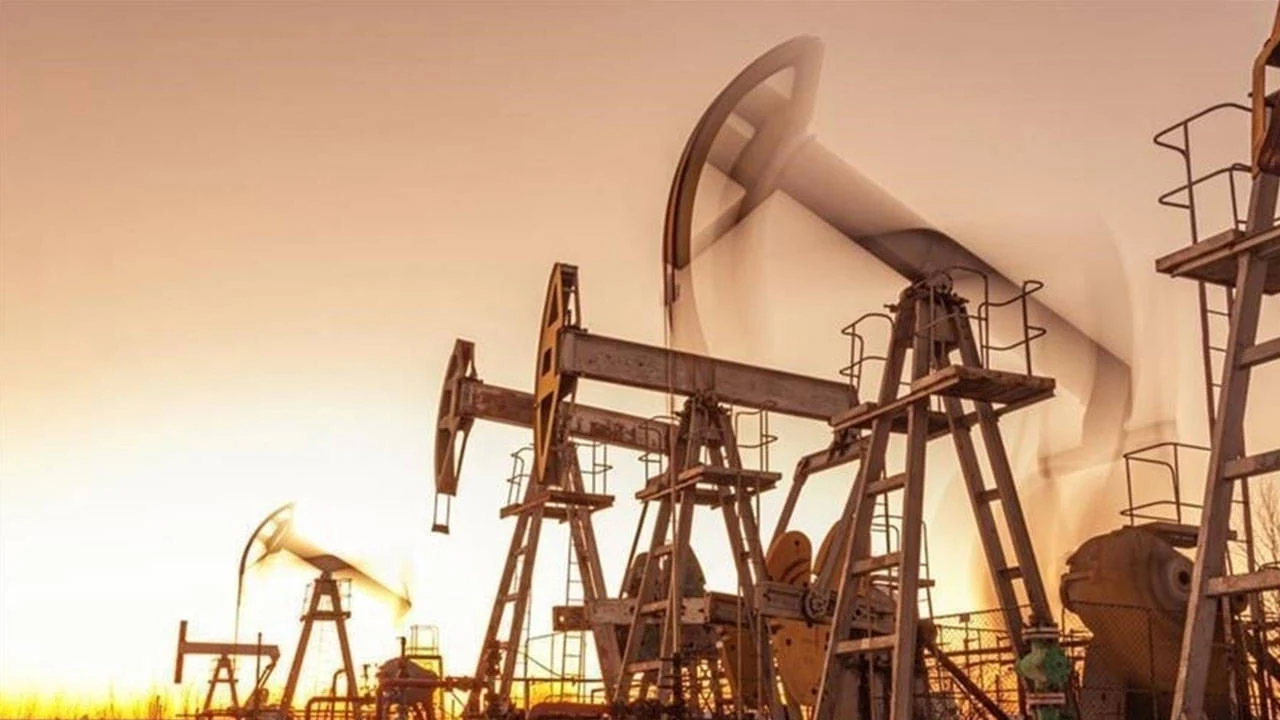 Petrol 90 dolara dayandı: Gözler ABD enflasyon verisinde