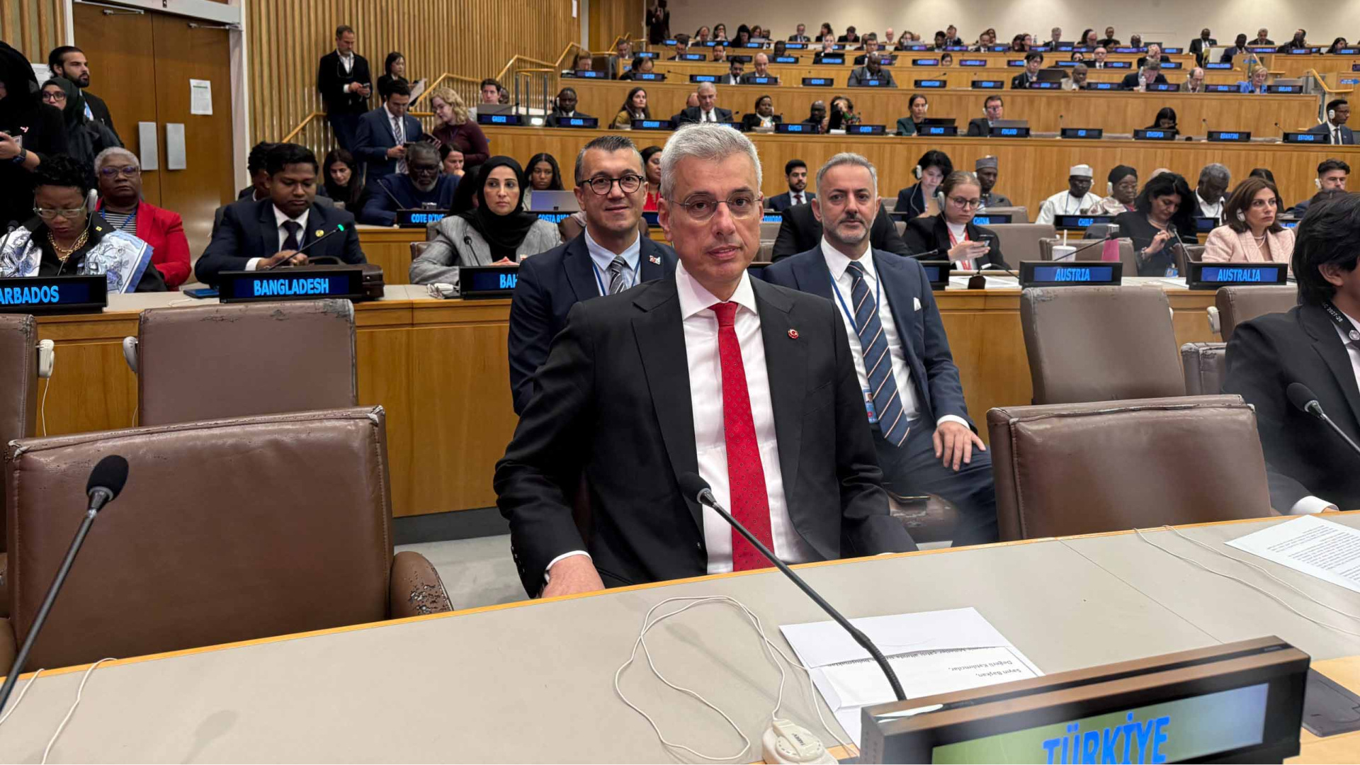 Bakan Memişoğlu: Gazze'de insanların aşıya, temel bir ilaca dahi ulaşamadığı vahim tablolarla karşı karşıyayız