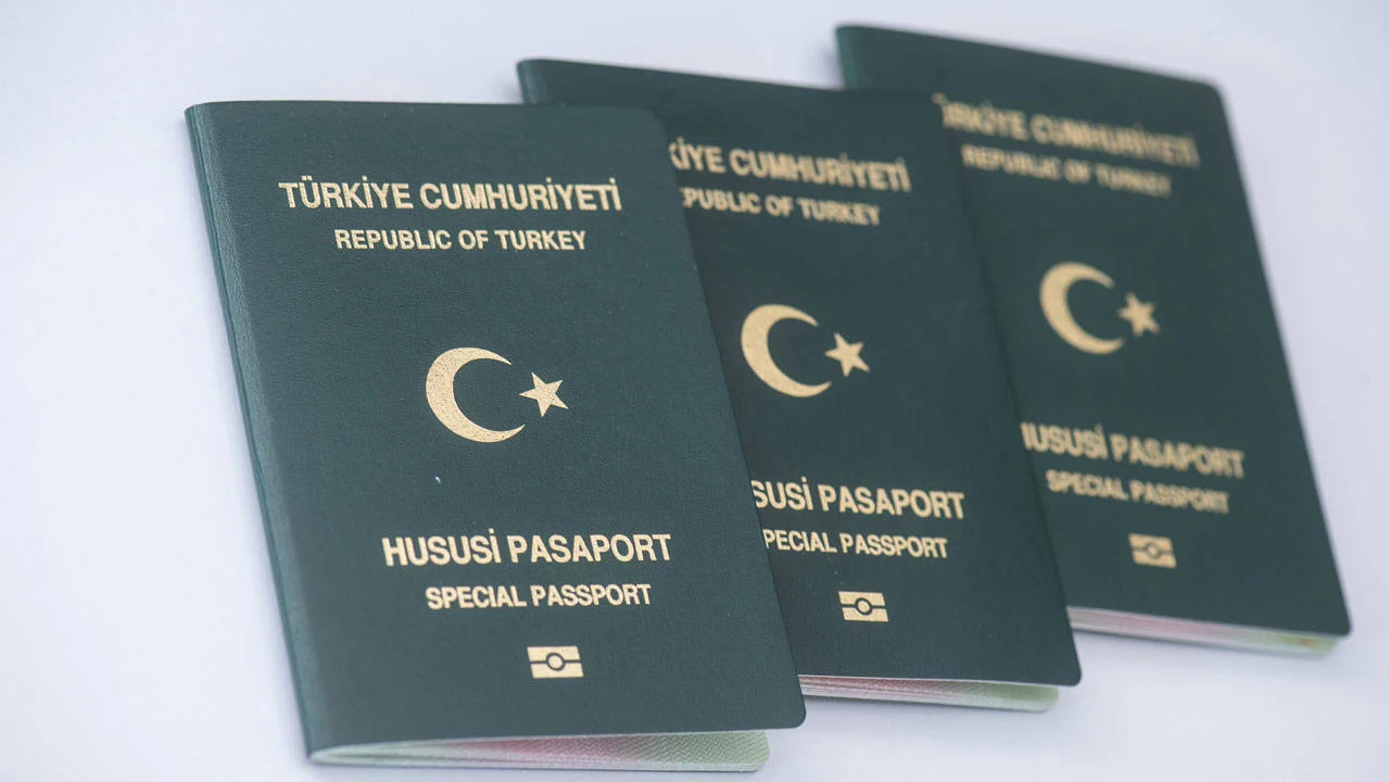 Yeşil pasaporta bir talip daha çıktı