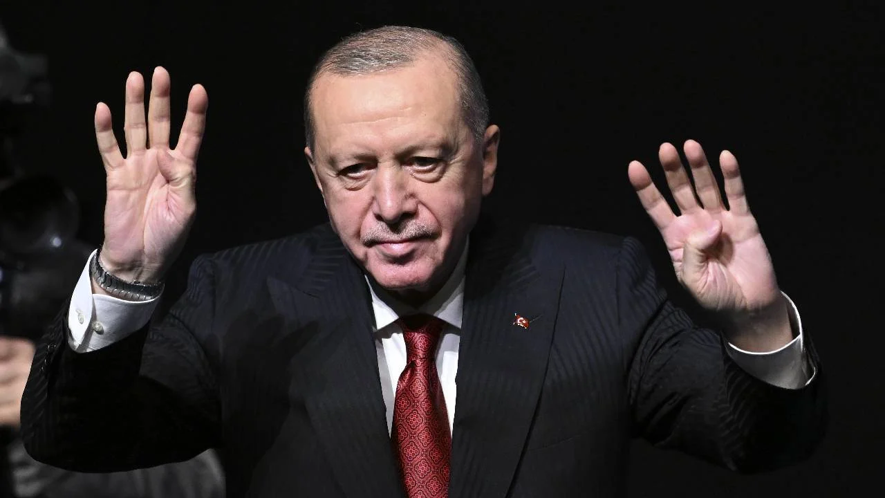 Erdoğan'dan FETÖ okulları açıklaması