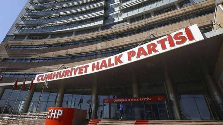 CHP'li belediye meclisinde toplu istifa
