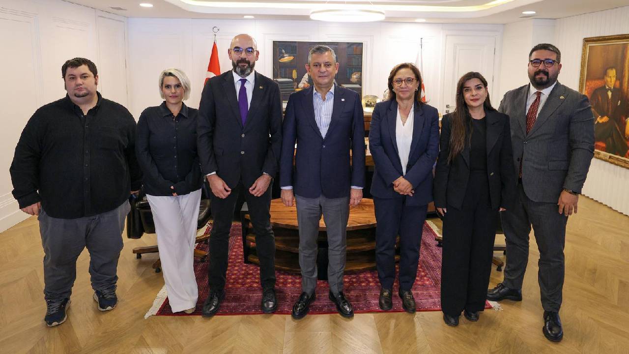 YENİ Parti Lideri Özgür Özel ÇGD heyetini kabul etti