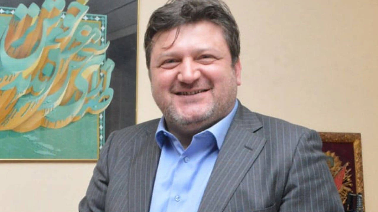 Eski Bakan Mehmet Ali Yılmaz'ın oğluna silahlı saldırı!