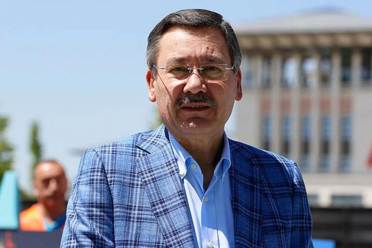 Düsseldorf'taki milyonluk bina mercek altında! Gökçek, Almanya'daki 18 daireyi anlattı
