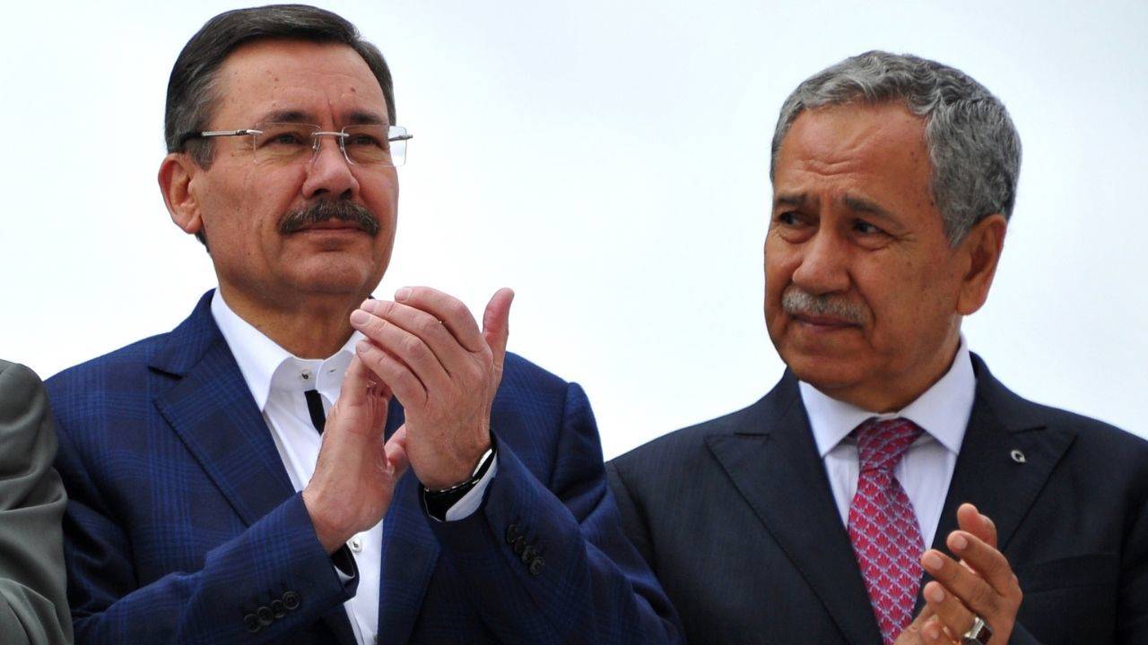 Melih Gökçek'ten Bülent Arınç'a 'sakız' yanıtı