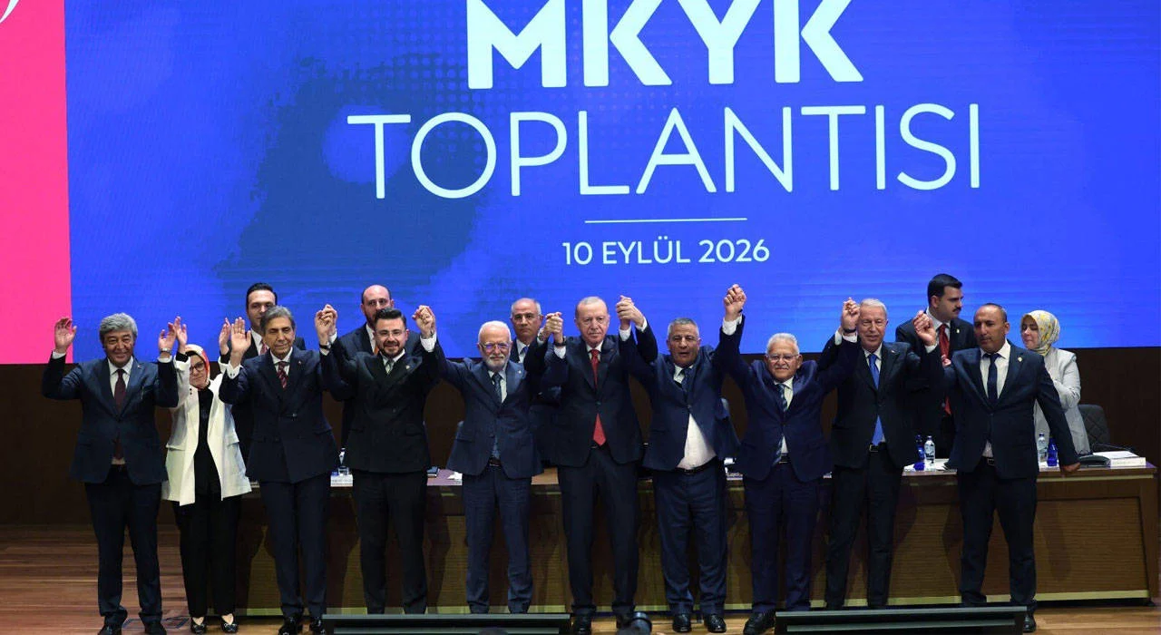 Transfer siyaseti tam gaz: Ankara kulislerinde 3 milletvekili AKP'ye geçecek iddiası