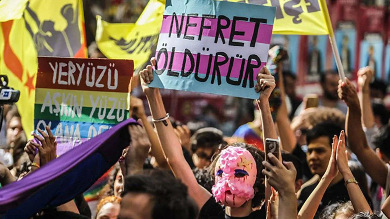 Mersin’de LGBTİ+'lara yönelik operasyonda 28 kişi tutuklandı