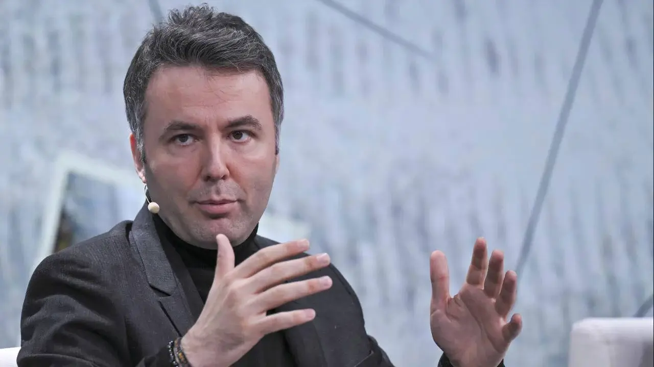 Mehmet Akif Ersoy'dan tahliye vaadiyle para talep eden 4 kişi tutuklandı