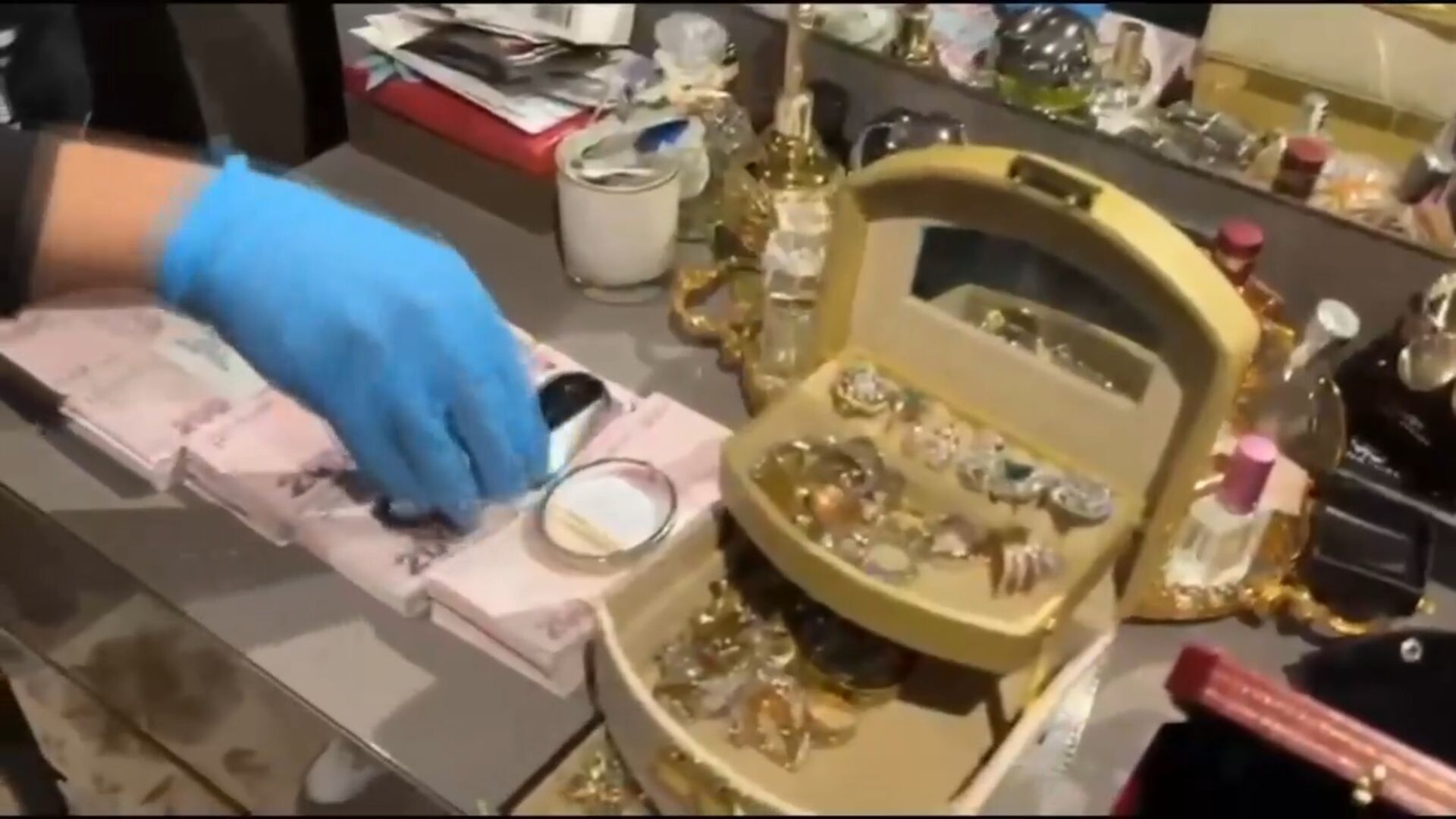 Sahte vatandaşlıkta 33 tutuklama