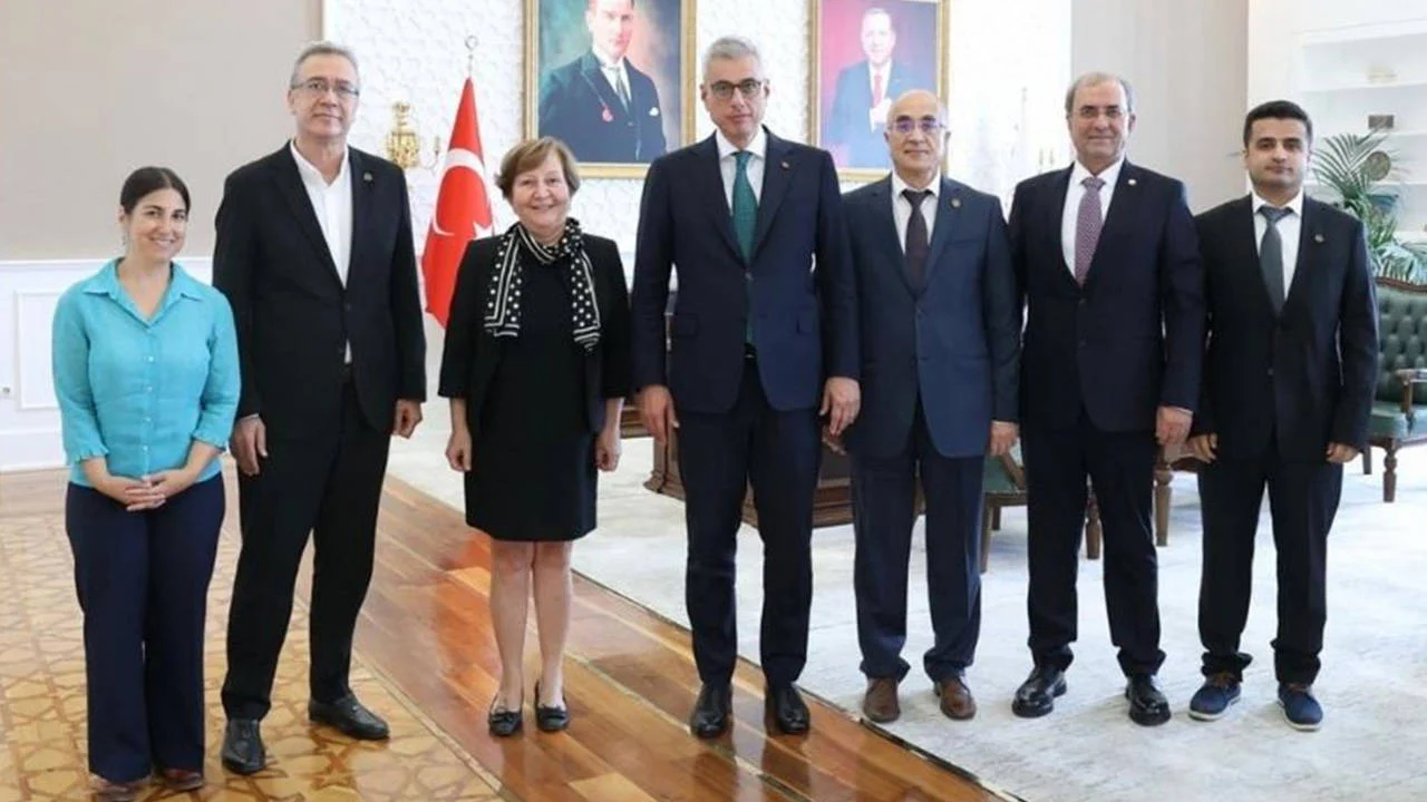 TTB yöneticileri, Sağlık Bakanı Memişoğlu ile görüştü: Hekimlerin sorunları ve çözüm önerileri iletildi
