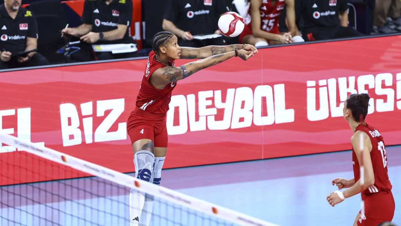 KANAL DEĞİŞTİ! | Türkiye - Polonya Avrupa Voleybol Şampiyonası Maçı Hangi Gün, Saat Kaçta ve Hangi Kanalda?