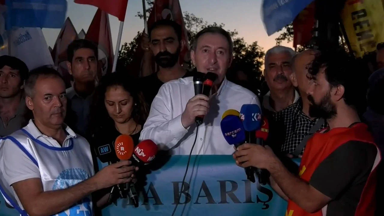 Bakırhan: "Barış imkanını demokrasiye evriltmek hepimizin sorumluluğu"