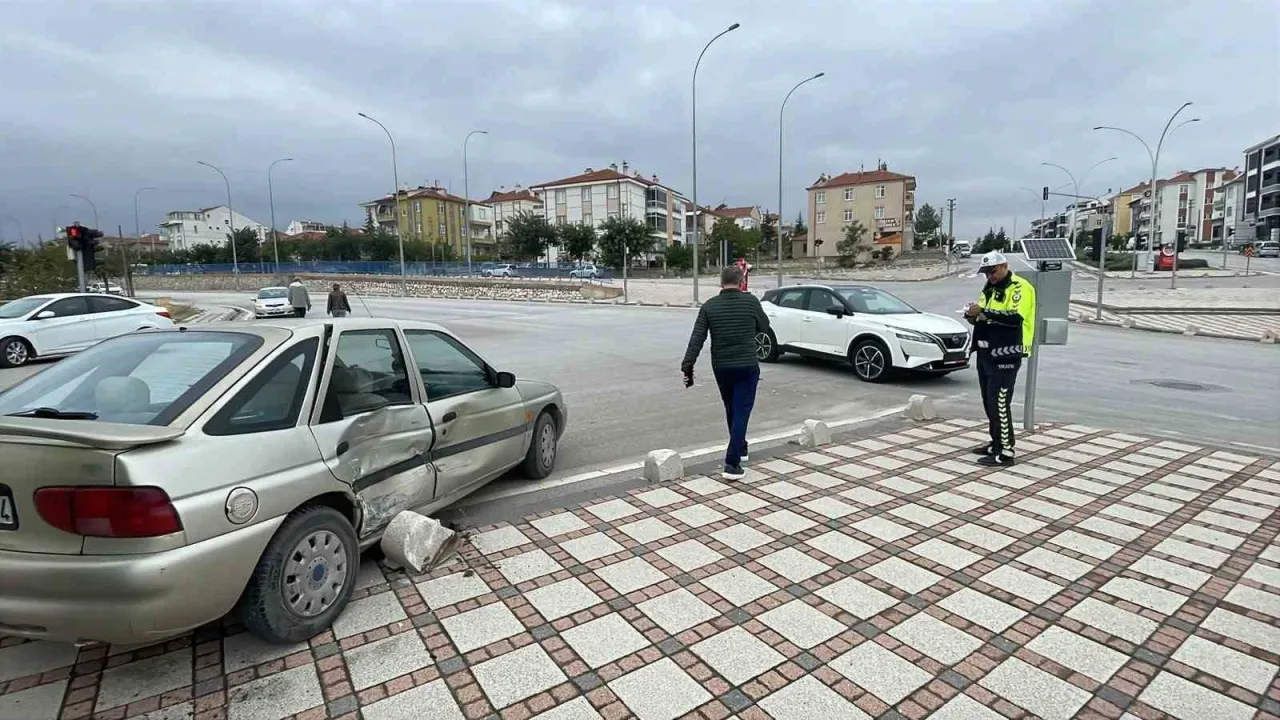 Karaman’da ciple otomobil çarpıştı: 2 yaralı