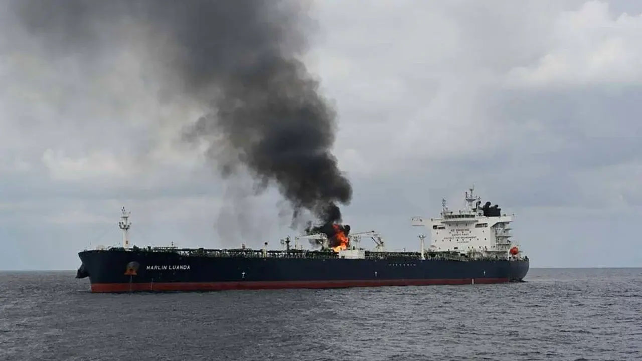 Husiler Kızıldeniz'de zafer ilan etti: Suudi Arabistan petrol boru hatlarını kapattı
