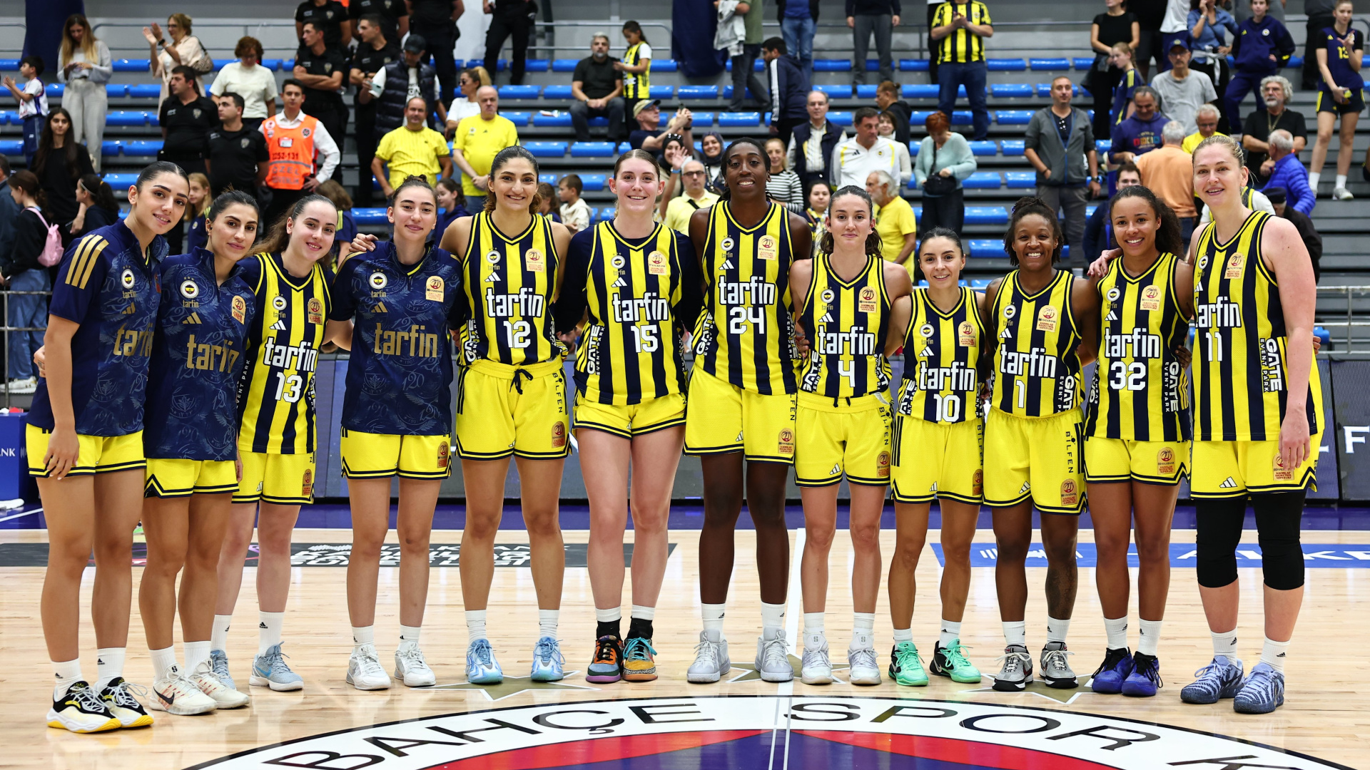 Fenerbahçe Tarfin ilk maçta galip!