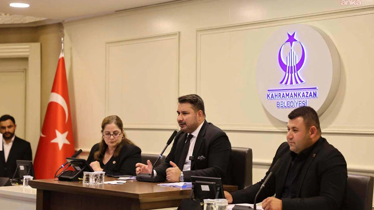 CHP'den AKP'ye geçen Kahramankazan Belediye Başkanı: "Yapılmayanlar yapılsın diye bu geçiş oldu"