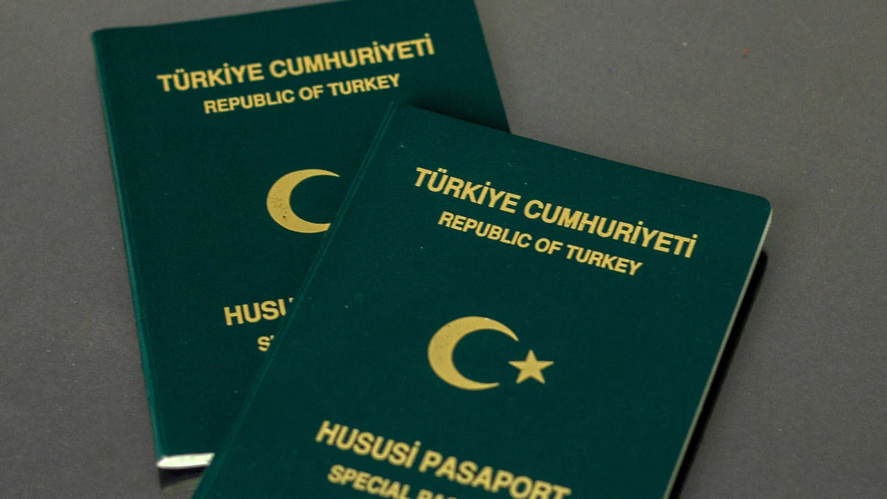 İki gruba yeşil pasaport talebi: Bakanlık’tan açıklama