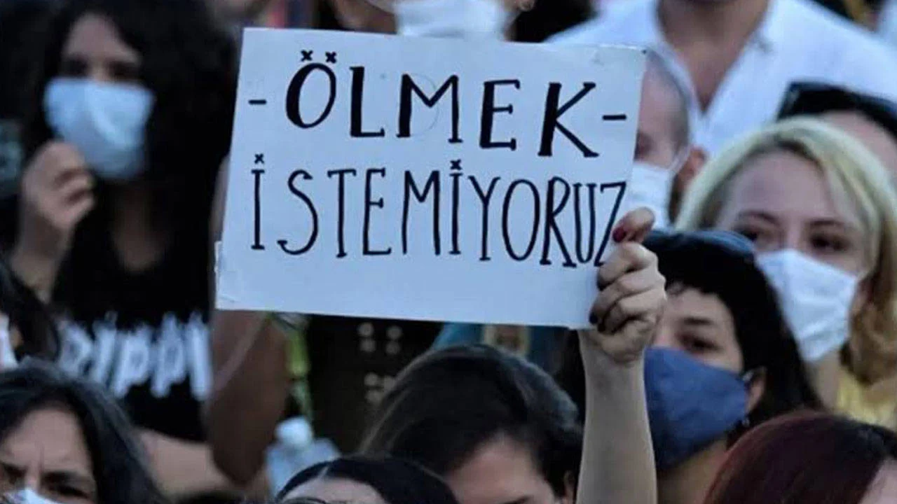 İzmir'de cinayet: Tabancayla vurulan kadın hastanede öldü