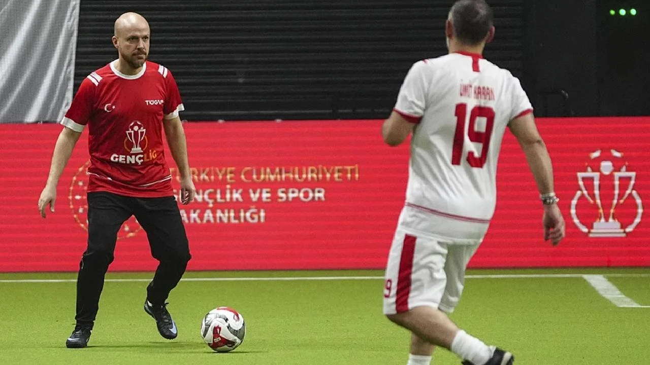 Bilal Erdoğan'dan futbola dair tespitler: "Dünyanın en iyi futbol oyuncularından bazıları İspanyol kulüplerinde oynamakta"