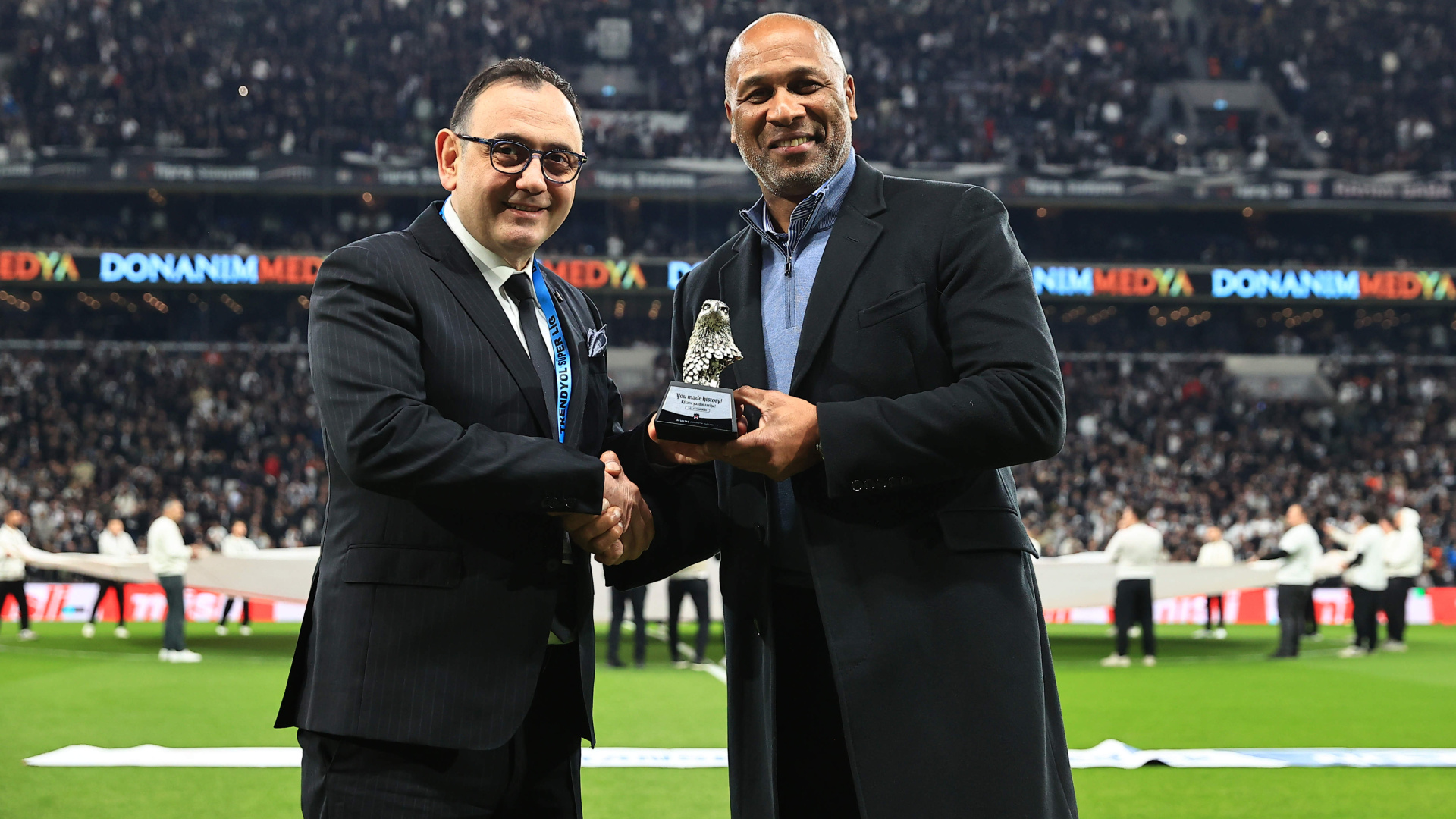 "Beşiktaş taraftarlarının desteği eşsizdir"