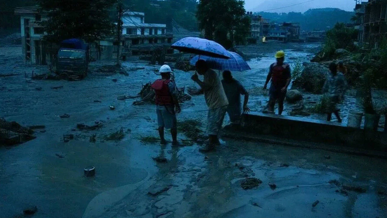 UNICEF: Nepal'deki sellerden 32 binden fazla çocuk etkilendi