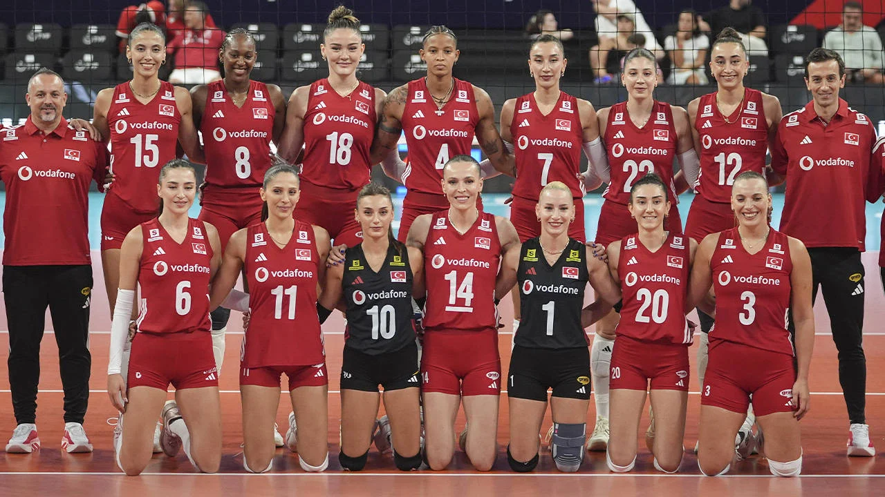 A Milli Kadın Voleybol Takımı, Avrupa Şampiyonası'na galibiyetle başladı