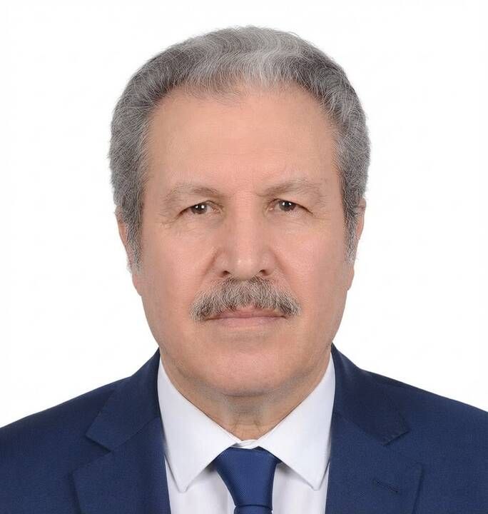 İzmir’i Yaşlandıran Karamanlı