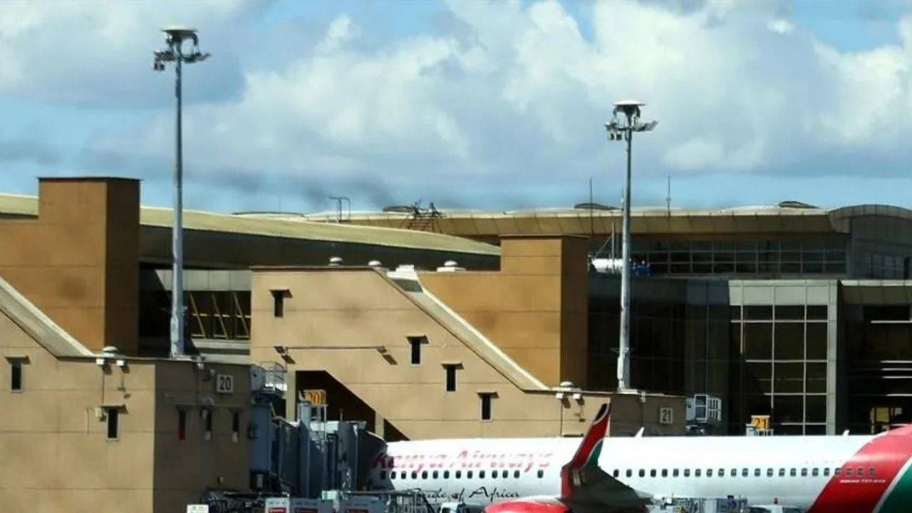 Kenya'da havalimanı çalışanları yeniden greve çıktı