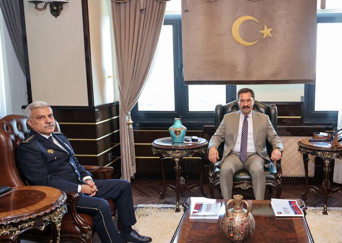Hatay Valisi Masatlı, yeni İl Emniyet Müdürü Özen'e başarılar diledi
