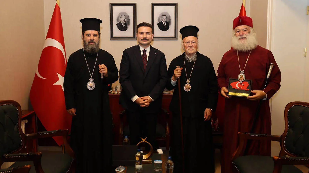 Fener Rum Patriği Bartholomeos, Gökçeada Kaymakamı Acar'ı ziyaret etti