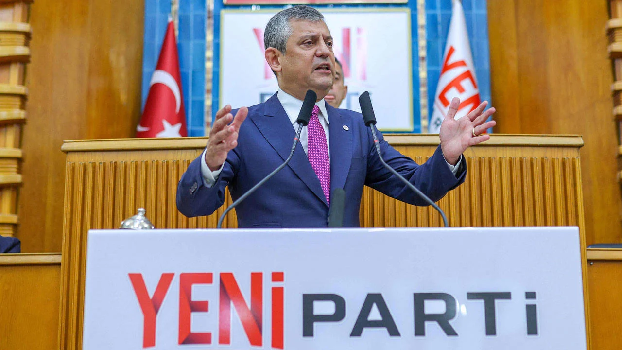 Özgür Özel'den "fon vurgunu" açıklaması: Erdoğan'ın atadıkları bu işin tam göbeğinde!