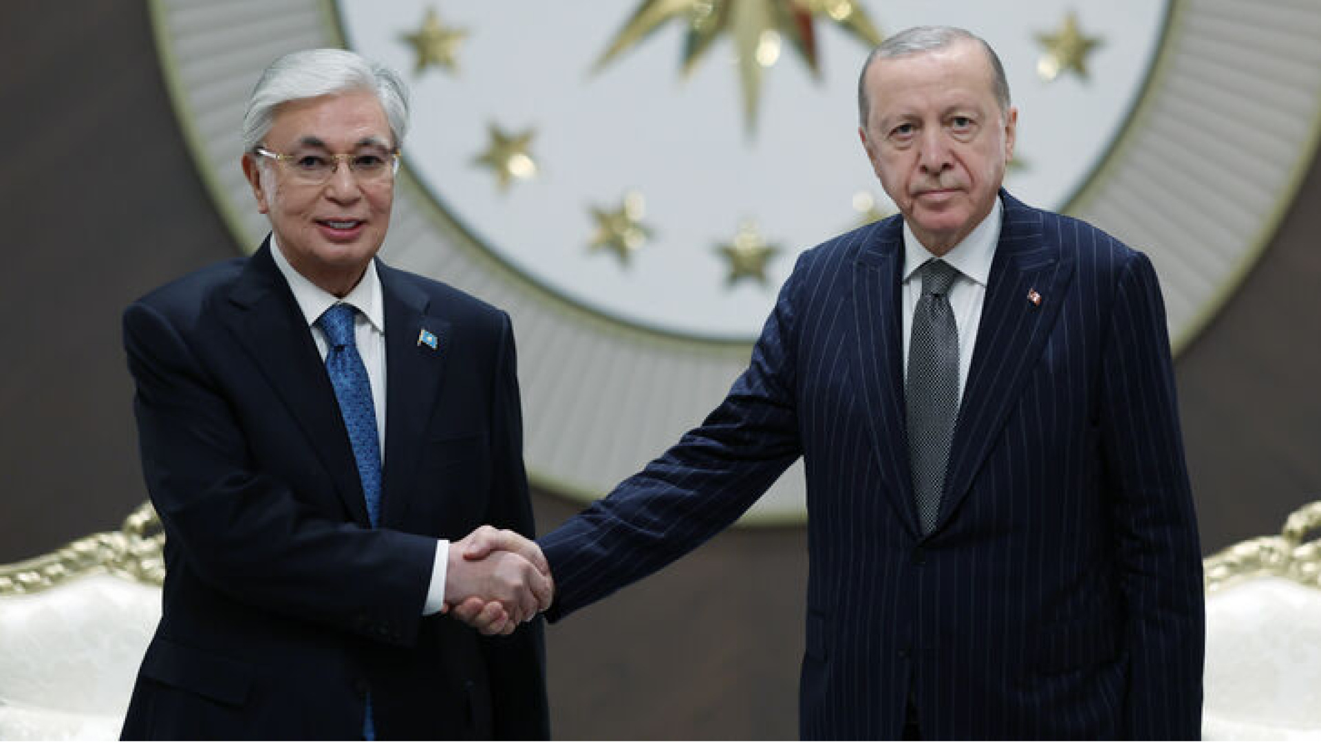 Cumhurbaşkanı Erdoğan, Tokayev ile bir araya geldi
