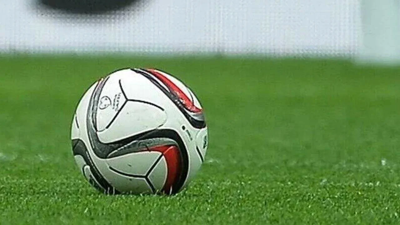 UEFA, İrlanda antrenörüne tüküren İsrailli futbolcu hakkında soruşturma başlattı