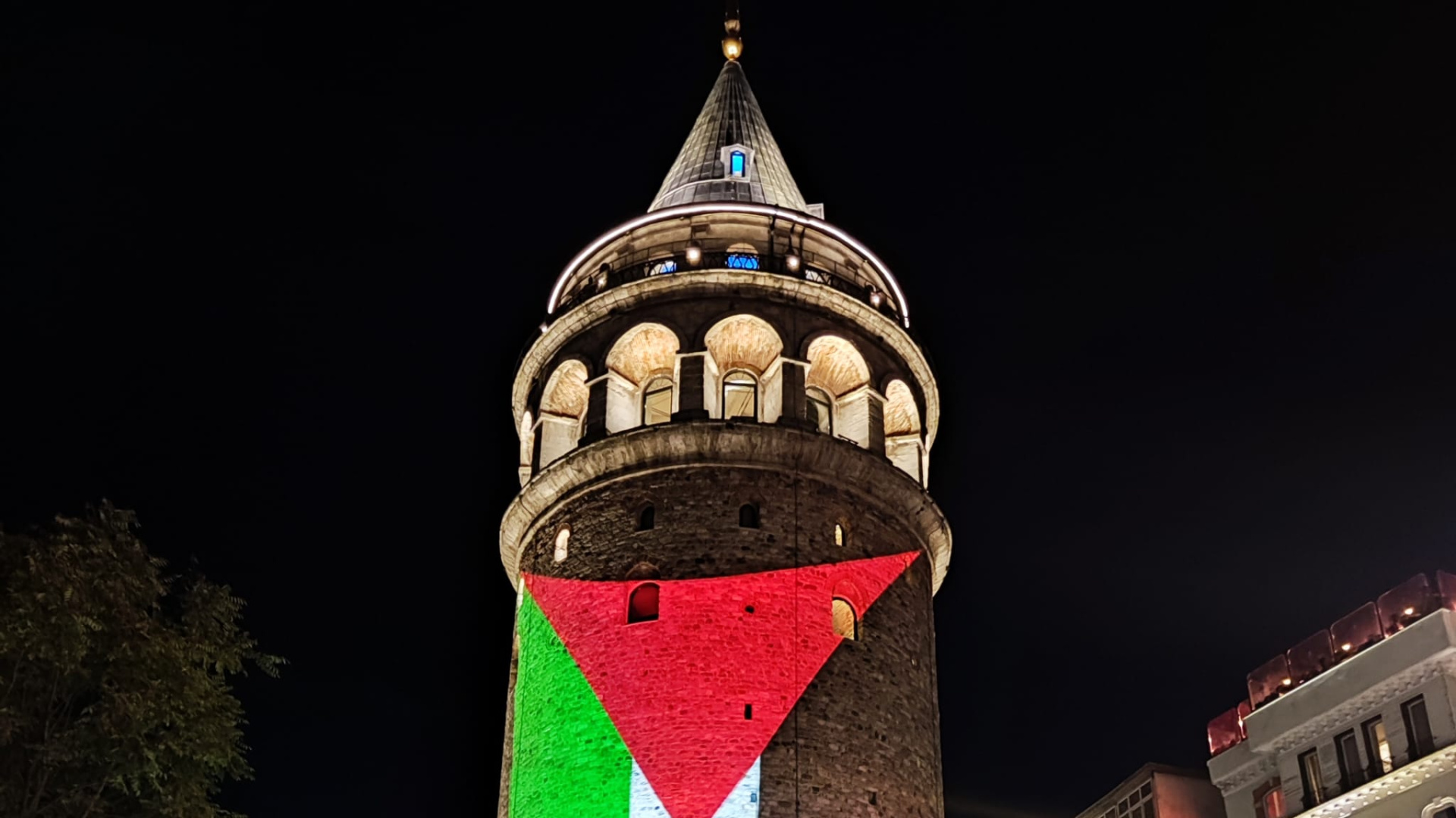 Galata’da Filistin’in ışığı