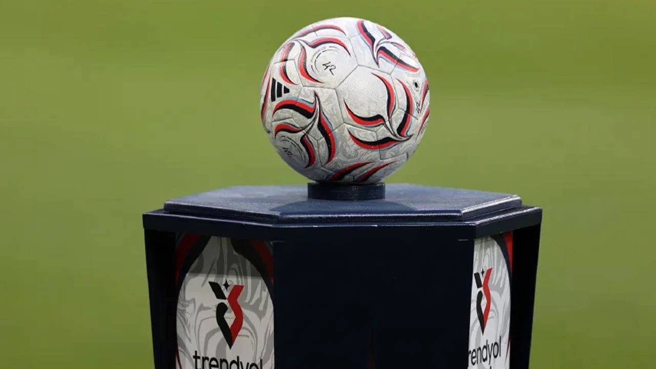 Yapay zekâ Süper Lig şampiyonluk tahminini güncelledi