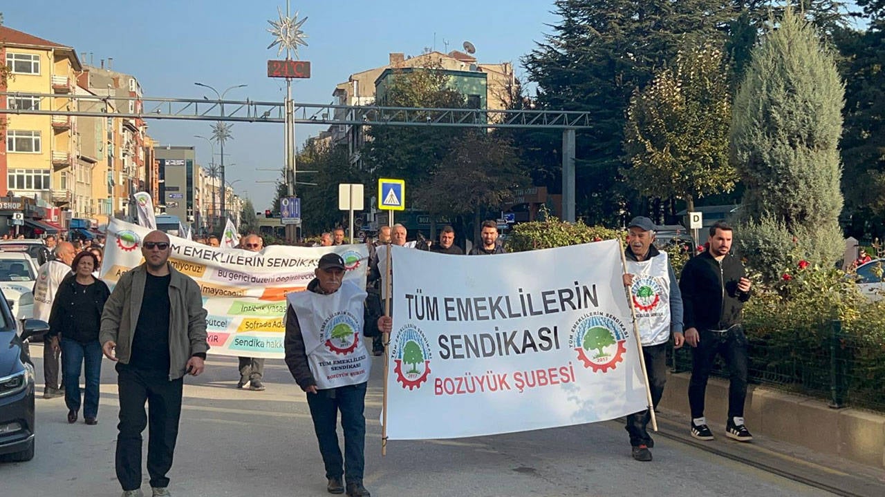 Emekli yurttaşlar geçinemiyor!