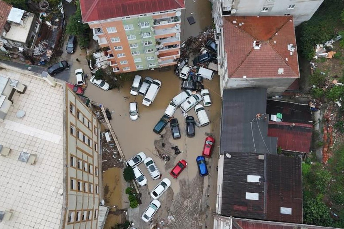 Sarıyer’de selin yol açtığı hasar havadan görüntülendi
