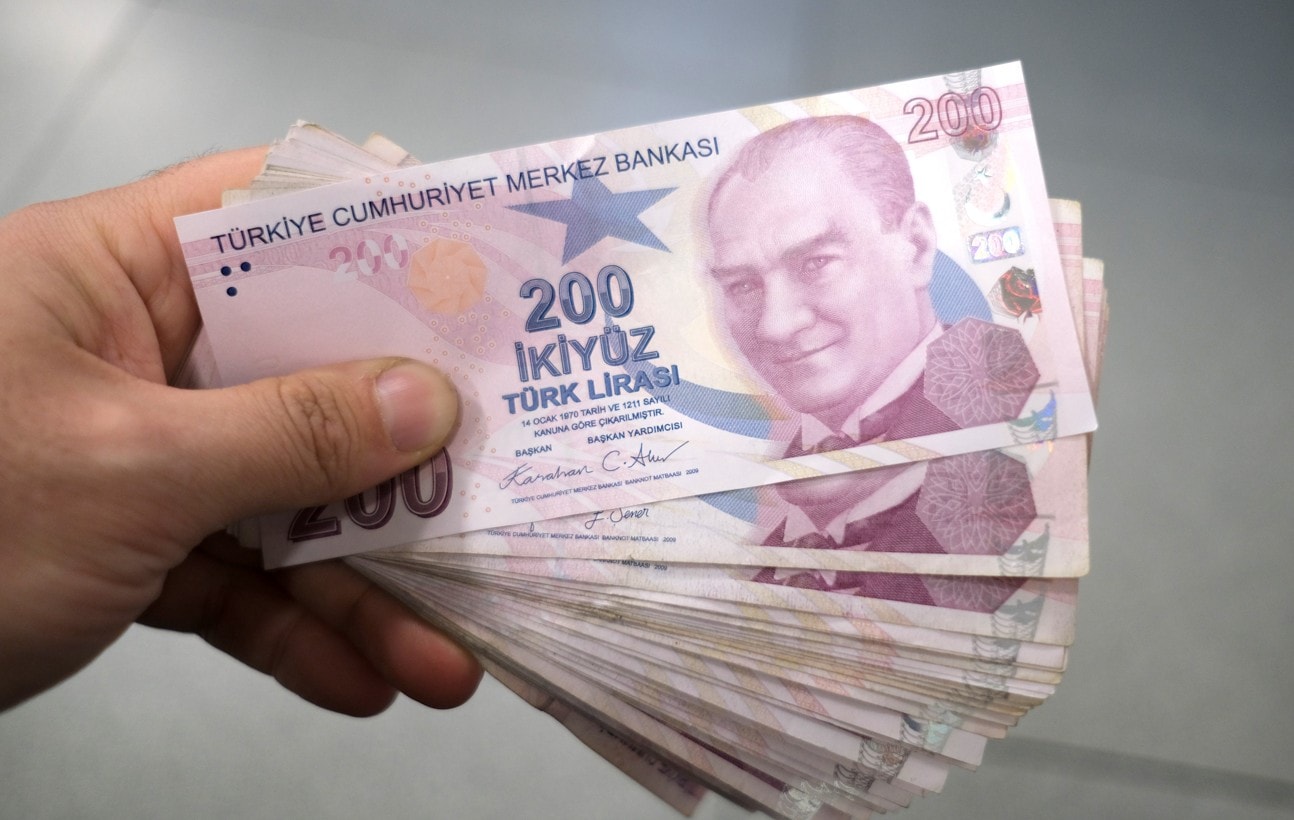 Türkiye'de gözler 14.00'e çevrildi: Döviz ve borsada dananın kuyruğu kopabilir