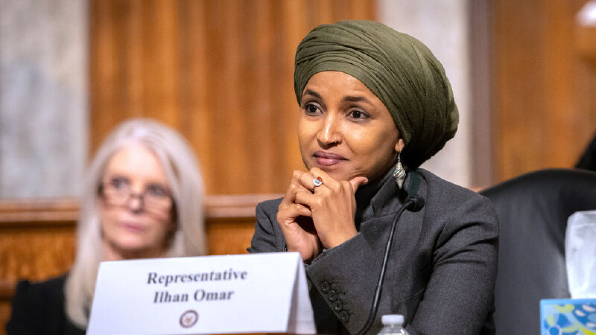 Trump, Omar'ı vatandaşlıktan atmak istiyor