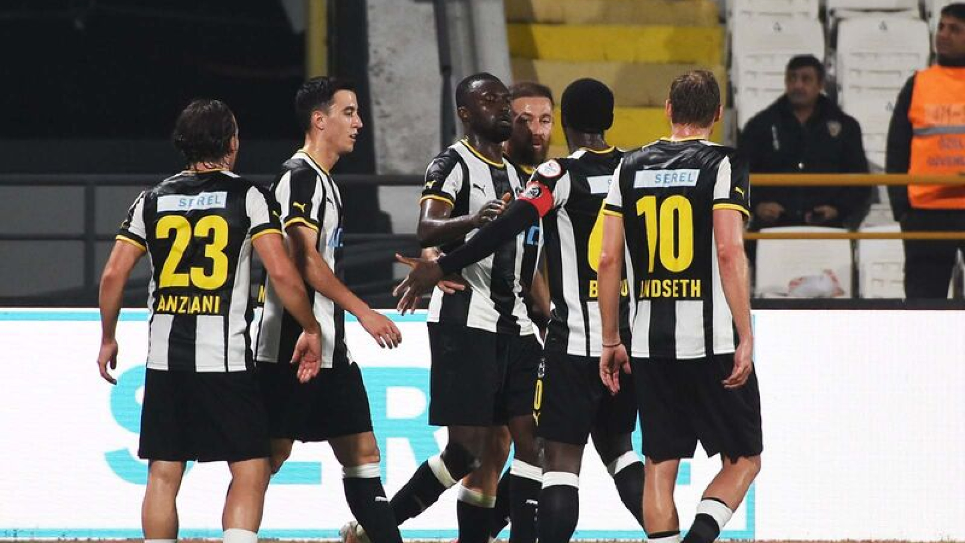 Manisa FK, 10 maçlık hasreti bitirdi!