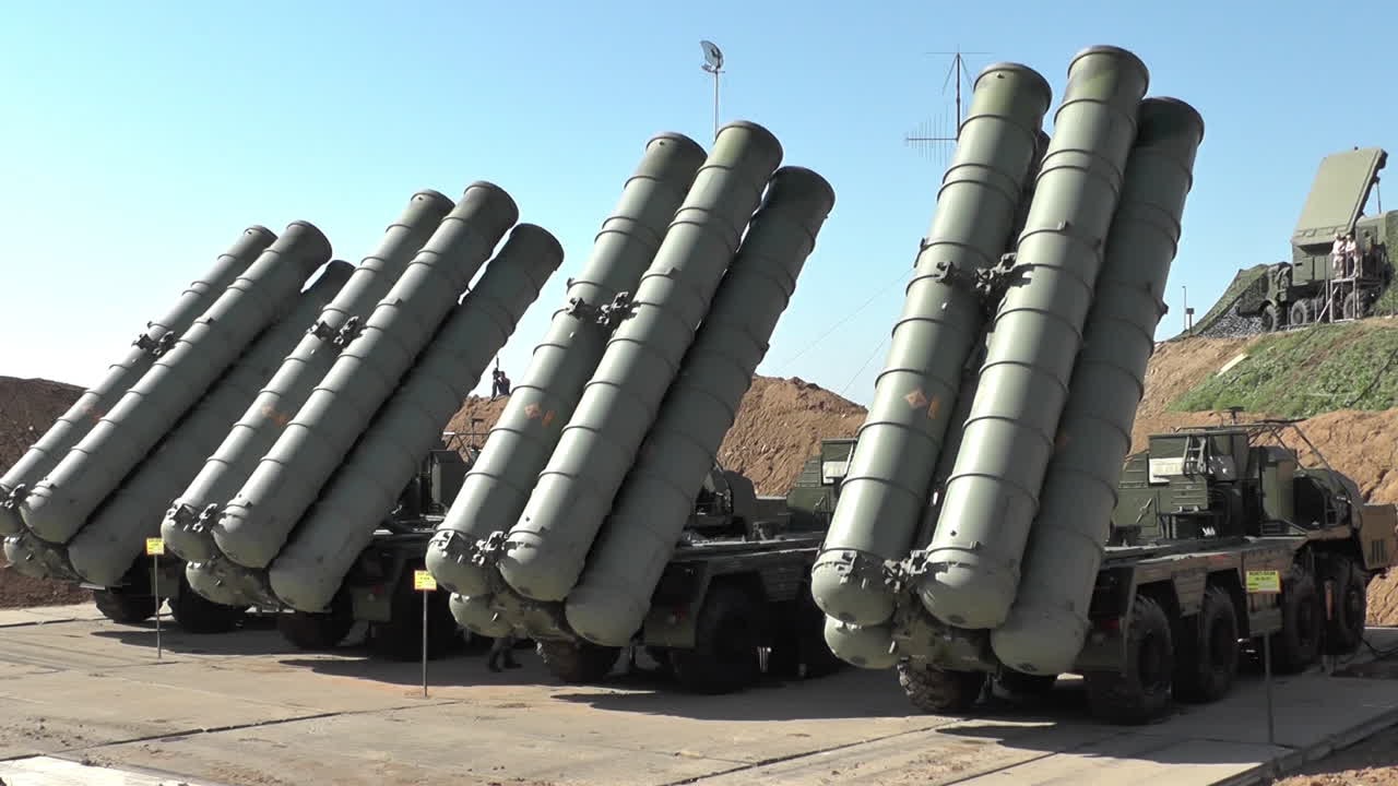 Türkiye'deki S-400'ler hangi 'dost' ülkeye taşınacak? Rusya'dan resmi açıklama geldi